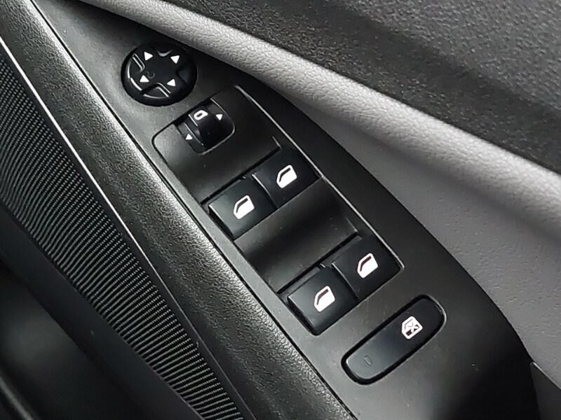 Used Vauxhall Crossland X 2019 for sale - 76696076: Photo 17