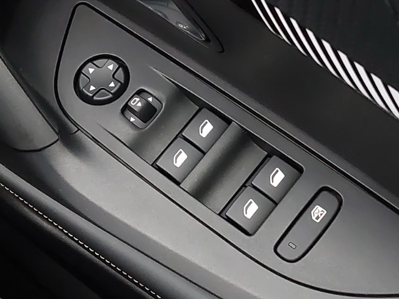 Used Peugeot 2008 2024 for sale - 77062792: Photo 18