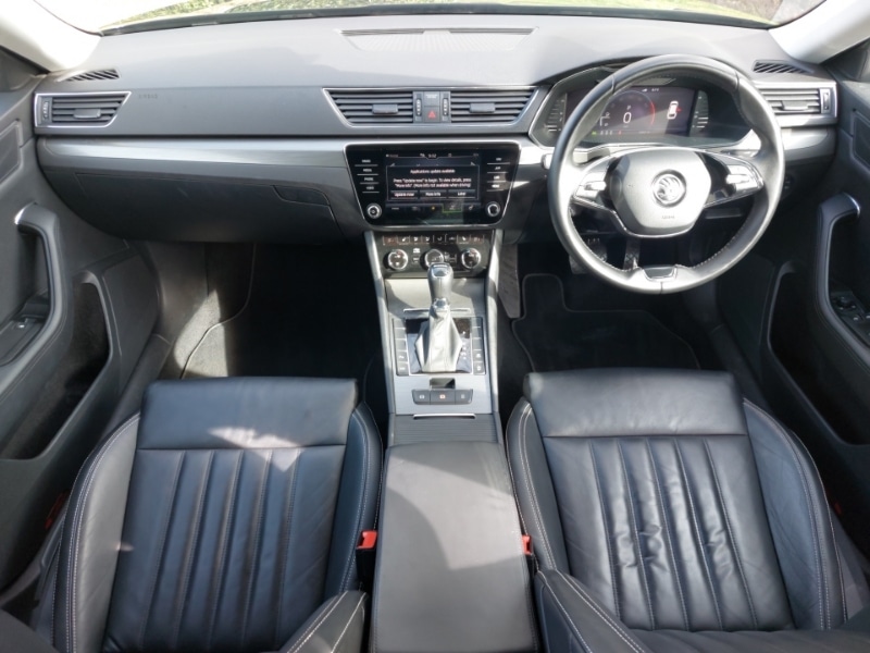 Used Skoda Superb 2023 for sale - 78147519: Photo 2