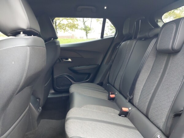 Used Peugeot 2008 2023 for sale - 76221224: Photo 6