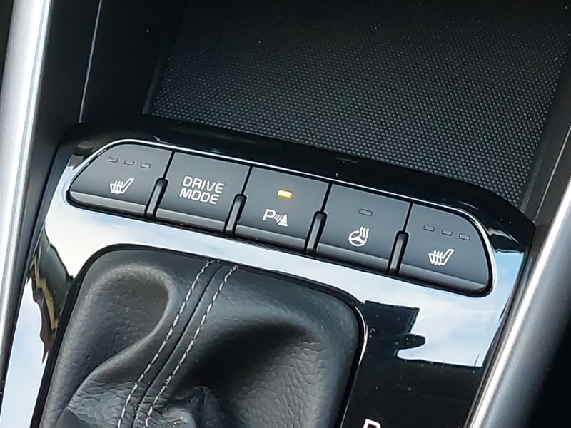 Used Kia Stonic 2024 for sale - 76860260: Photo 14