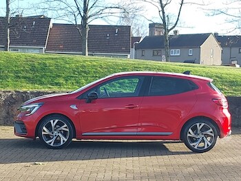 Used Renault Clio 2023 for sale - 77704465: Photo