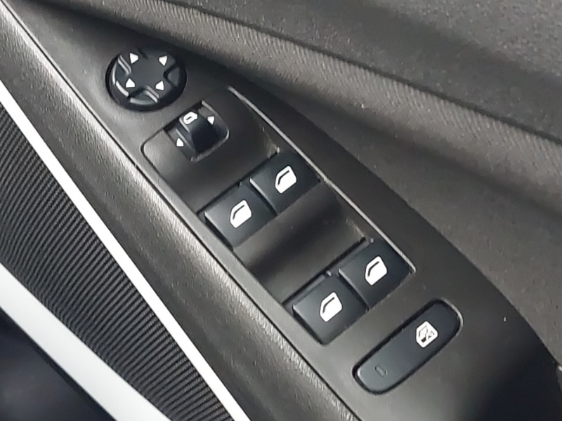 Used Vauxhall Crossland 2021 for sale - 76567176: Photo 18