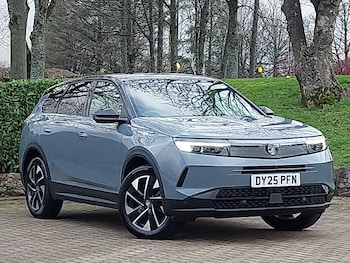 2025 - 1.2 Hybrid [136] Ultimate 5dr e-DCT6 [Pan Roof]