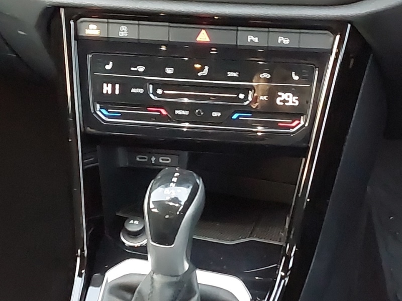 Used Volkswagen T-Roc 2024 for sale - 76408249: Photo 11