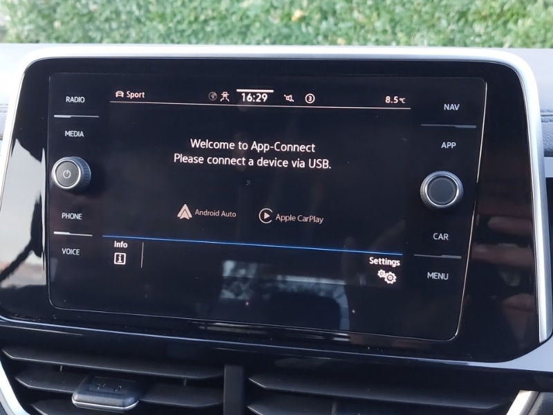 Used Volkswagen T-Roc 2024 for sale - 76408249: Photo 14