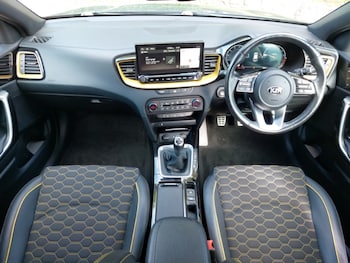 Used Kia XCeed 2020 for sale - 76696171: Photo