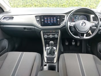 Used Volkswagen T-Roc 2021 for sale - 78976919: Photo