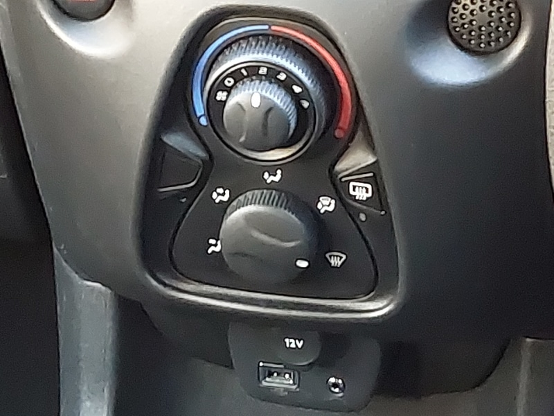 Used Toyota AYGO 2016 for sale - 76348601: Photo 11