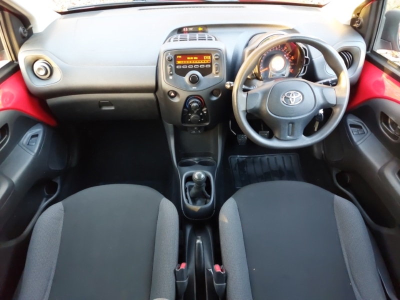 Used Toyota AYGO 2016 for sale - 76348601: Photo 2