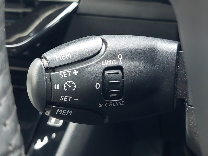 Used Peugeot 2008 2023 for sale - 76619187: Photo 17