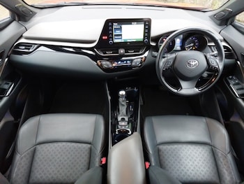 Used Toyota C-HR 2021 for sale - 77337954: Photo