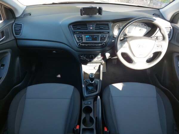 Used Hyundai i20 2017 for sale - 76221226: Photo 2