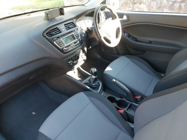 Used Hyundai i20 2017 for sale - 76221226: Photo 5