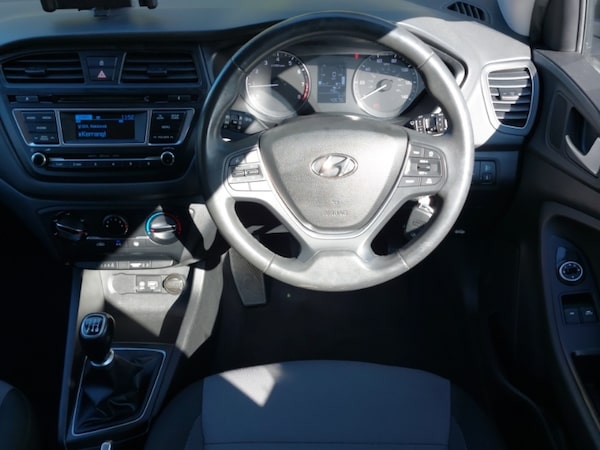 Used Hyundai i20 2017 for sale - 76221226: Photo 7