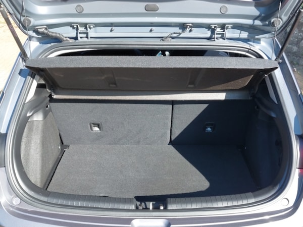 Used Hyundai i20 2017 for sale - 76221226: Photo 8