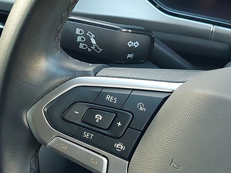 Used Volkswagen T-Roc 2023 for sale - 77189983: Photo 16