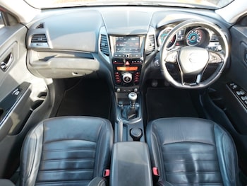 Used Ssangyong Tivoli 2018 for sale - 77974981: Photo