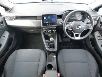 Used Renault Clio 2021 for sale - 78317799: Photo