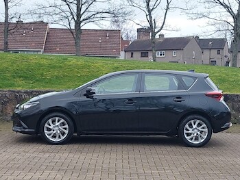 Used Toyota Auris 2017 for sale - 77823153: Photo