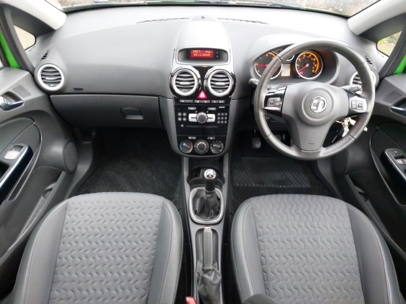 Used Vauxhall Corsa 2013 for sale - 76498384: Photo 2