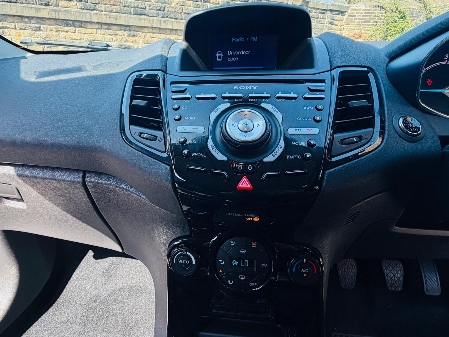 Used Ford Fiesta 2017 for sale - 78171185: Photo 38