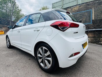 Used Hyundai i20 2015 for sale - 78504588: Photo