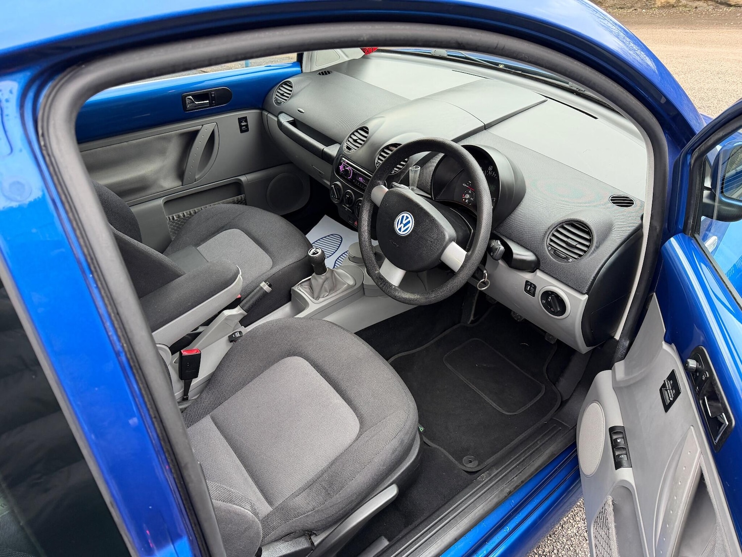 Used Volkswagen Beetle 2002 for sale - 77156012: Photo 32