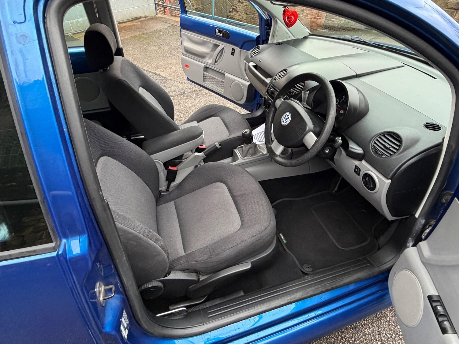 Used Volkswagen Beetle 2002 for sale - 77156012: Photo 34