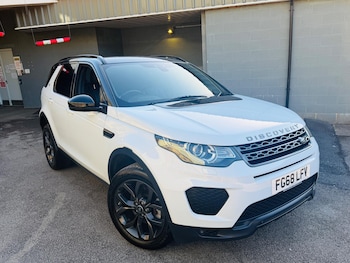 Used Land Rover Discovery Sport 2018 for sale - 77926296: Photo