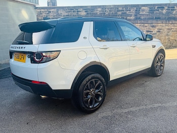 Used Land Rover Discovery Sport 2018 for sale - 77926296: Photo