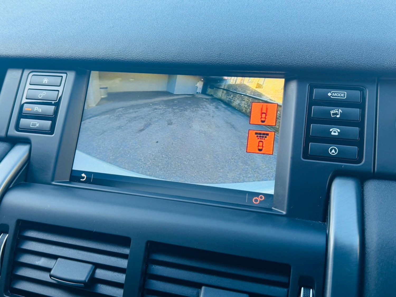 Used Land Rover Discovery Sport 2018 for sale - 77926296: Photo 82