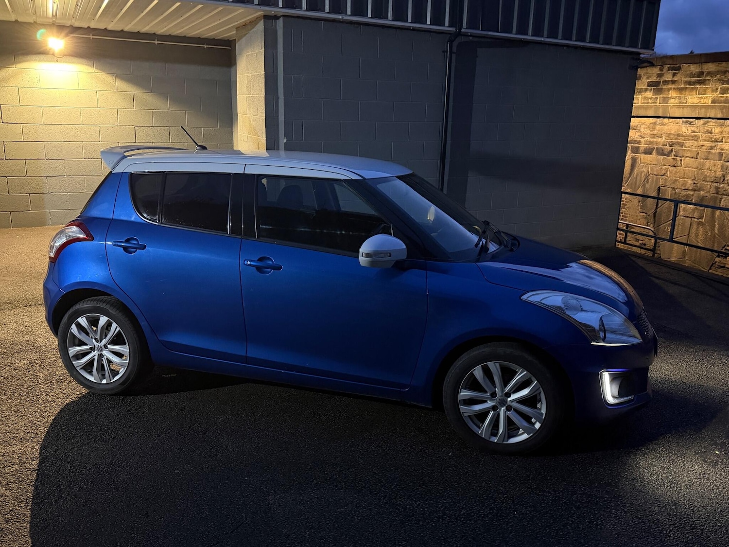Used Suzuki Swift 2014 for sale - 76936501: Photo 24