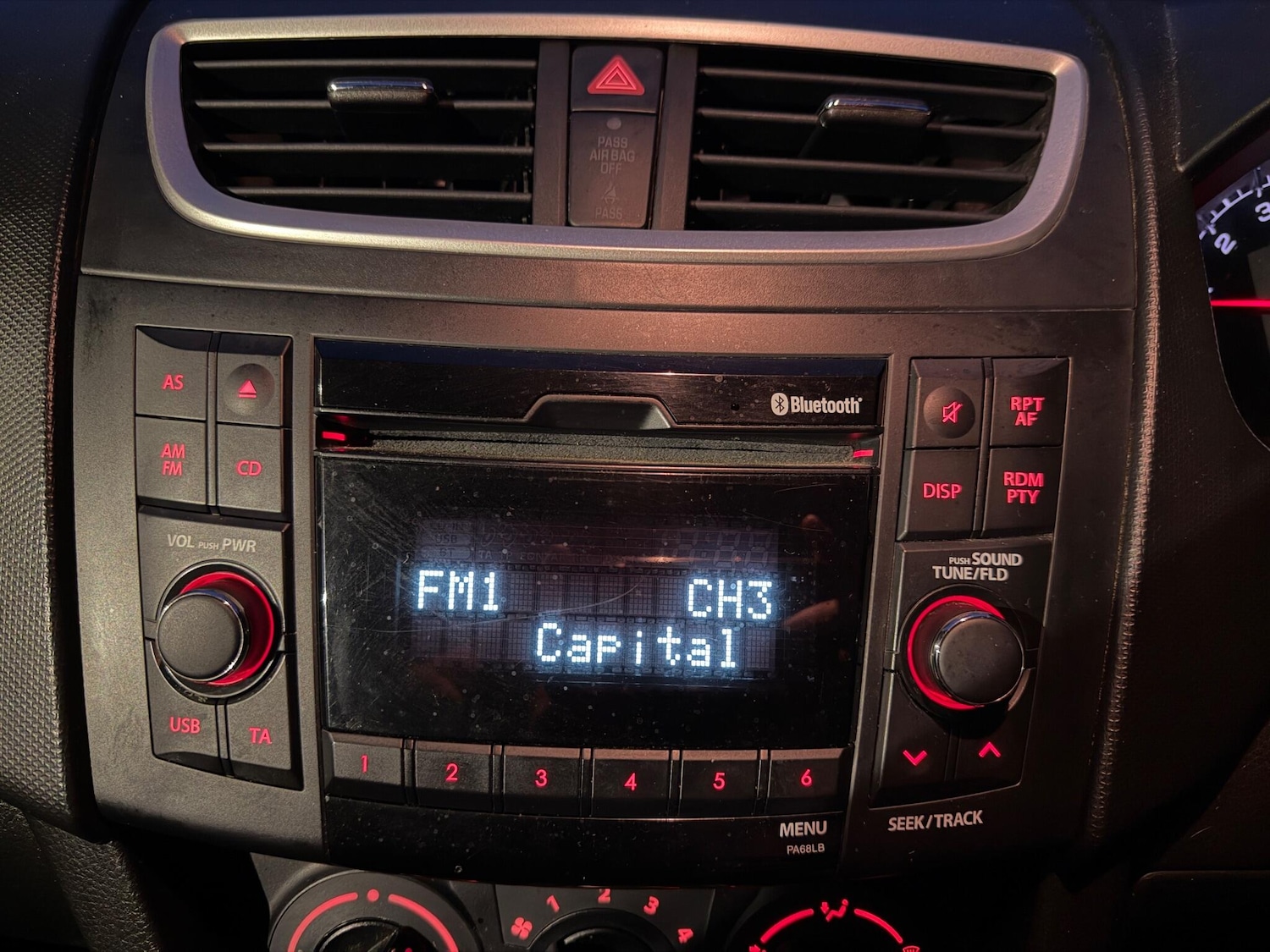 Used Suzuki Swift 2014 for sale - 76936501: Photo 35