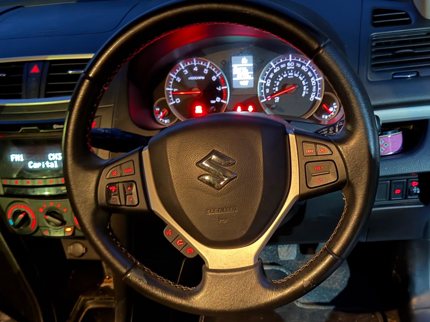 Used Suzuki Swift 2014 for sale - 76936501: Photo 42