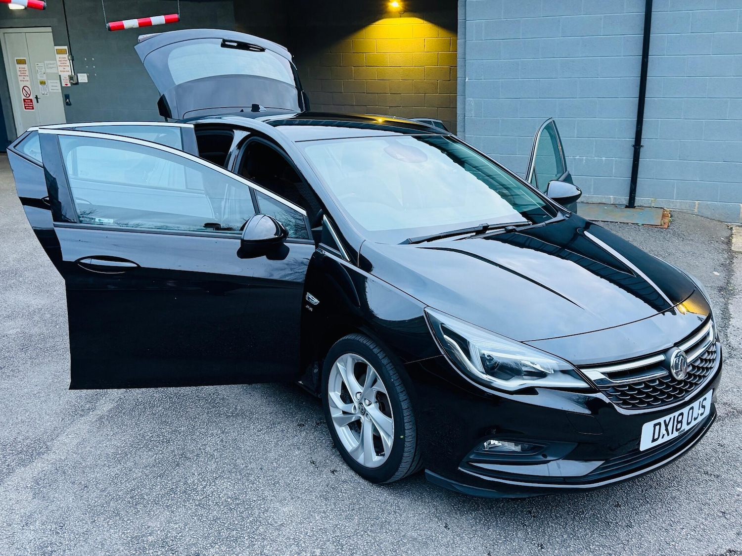 Used Vauxhall Astra 2018 for sale - 77074746: Photo 13