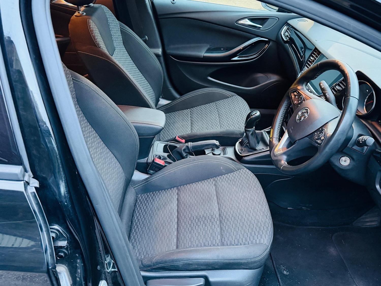 Used Vauxhall Astra 2018 for sale - 77074746: Photo 51