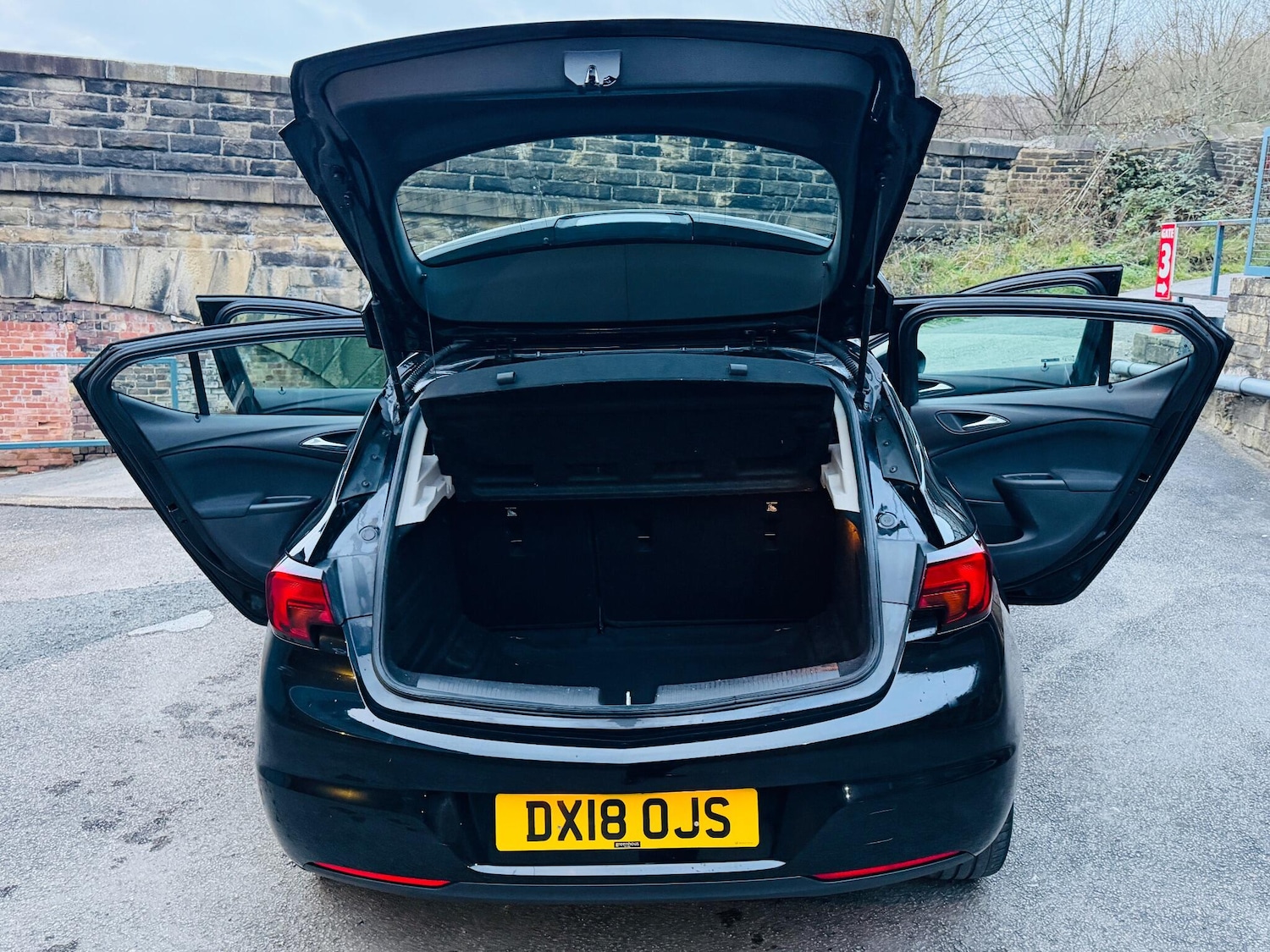 Used Vauxhall Astra 2018 for sale - 77074746: Photo 74