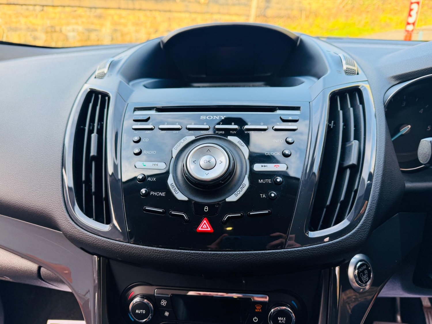 Used Ford Kuga 2015 for sale - 77230469: Photo 39