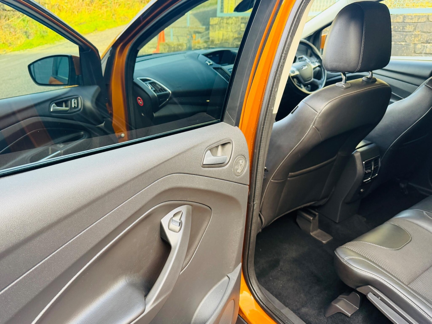 Used Ford Kuga 2015 for sale - 77230469: Photo 51