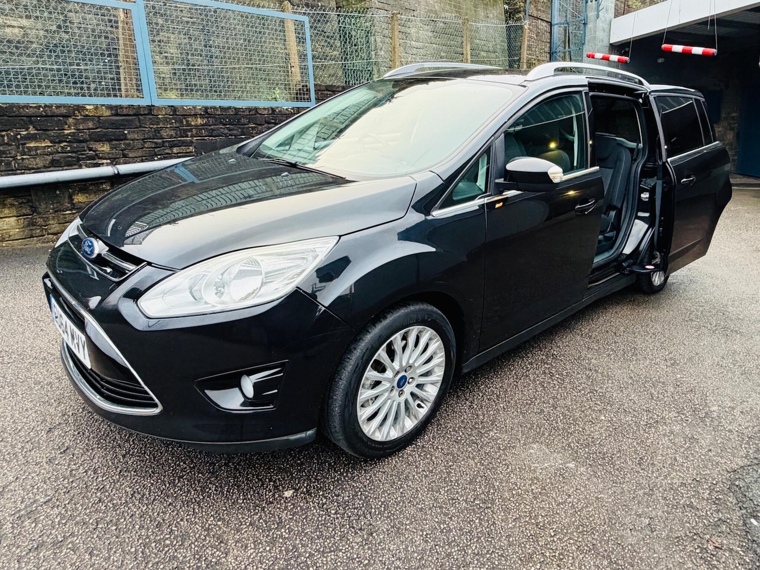 Used Ford Grand C-Max 2014 for sale - 77020950: Photo 23