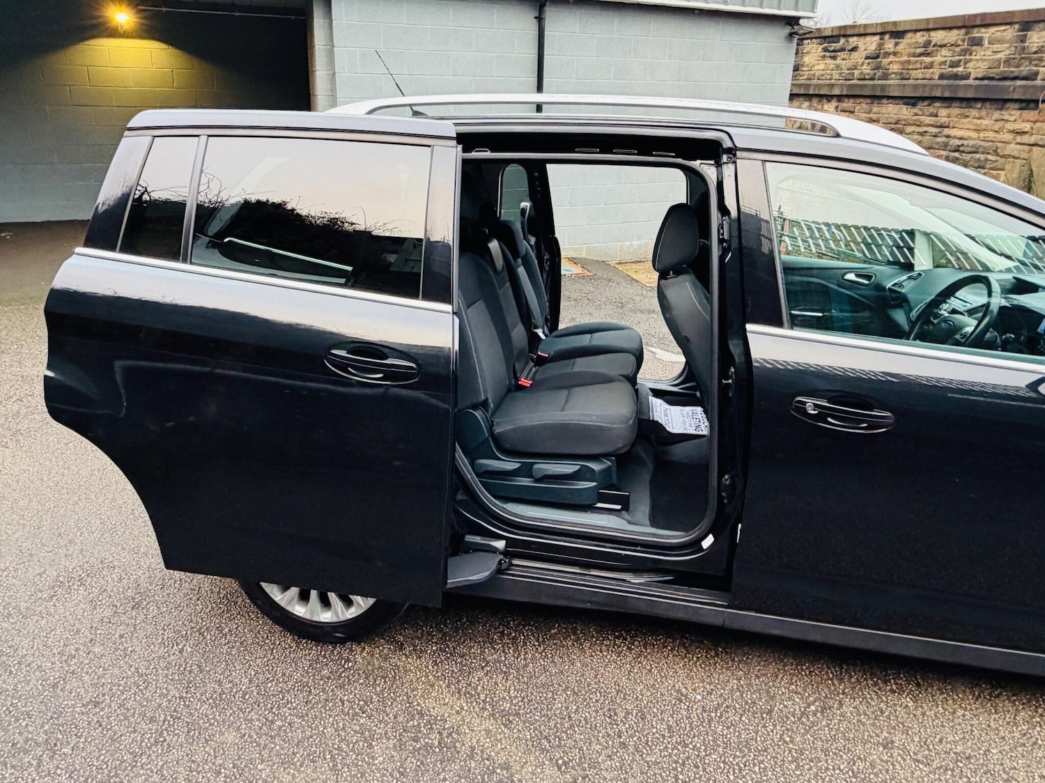 Used Ford Grand C-Max 2014 for sale - 77020950: Photo 32