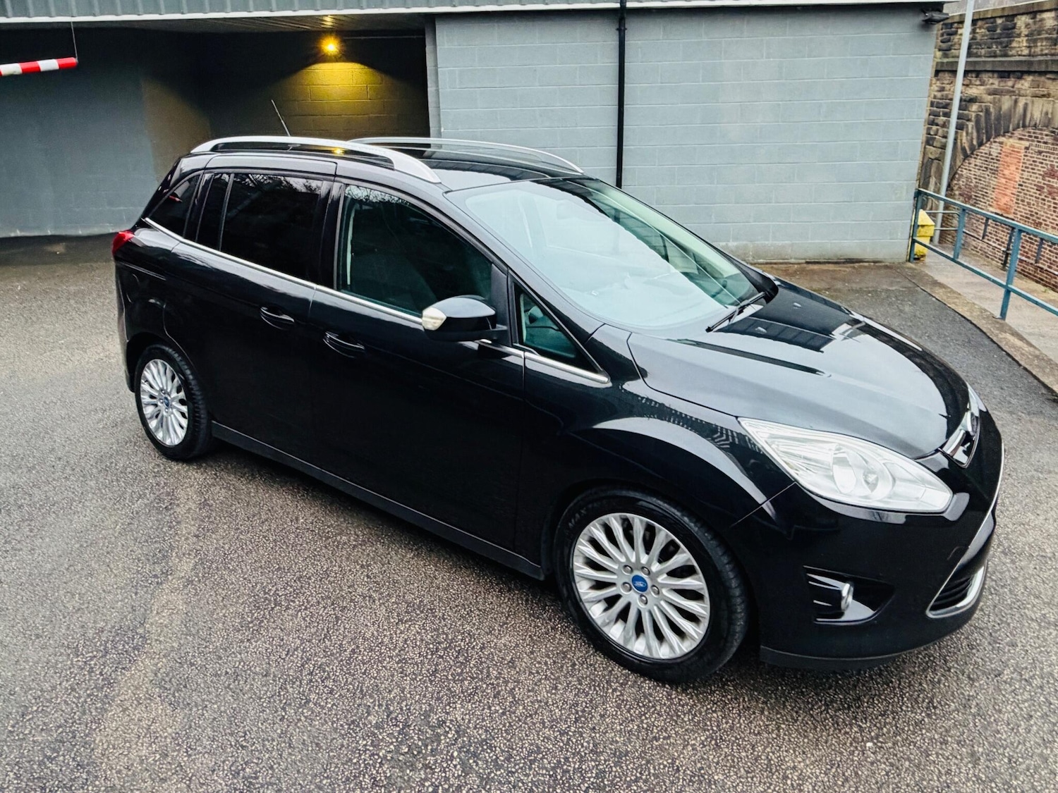 Used Ford Grand C-Max 2014 for sale - 77020950: Photo 4