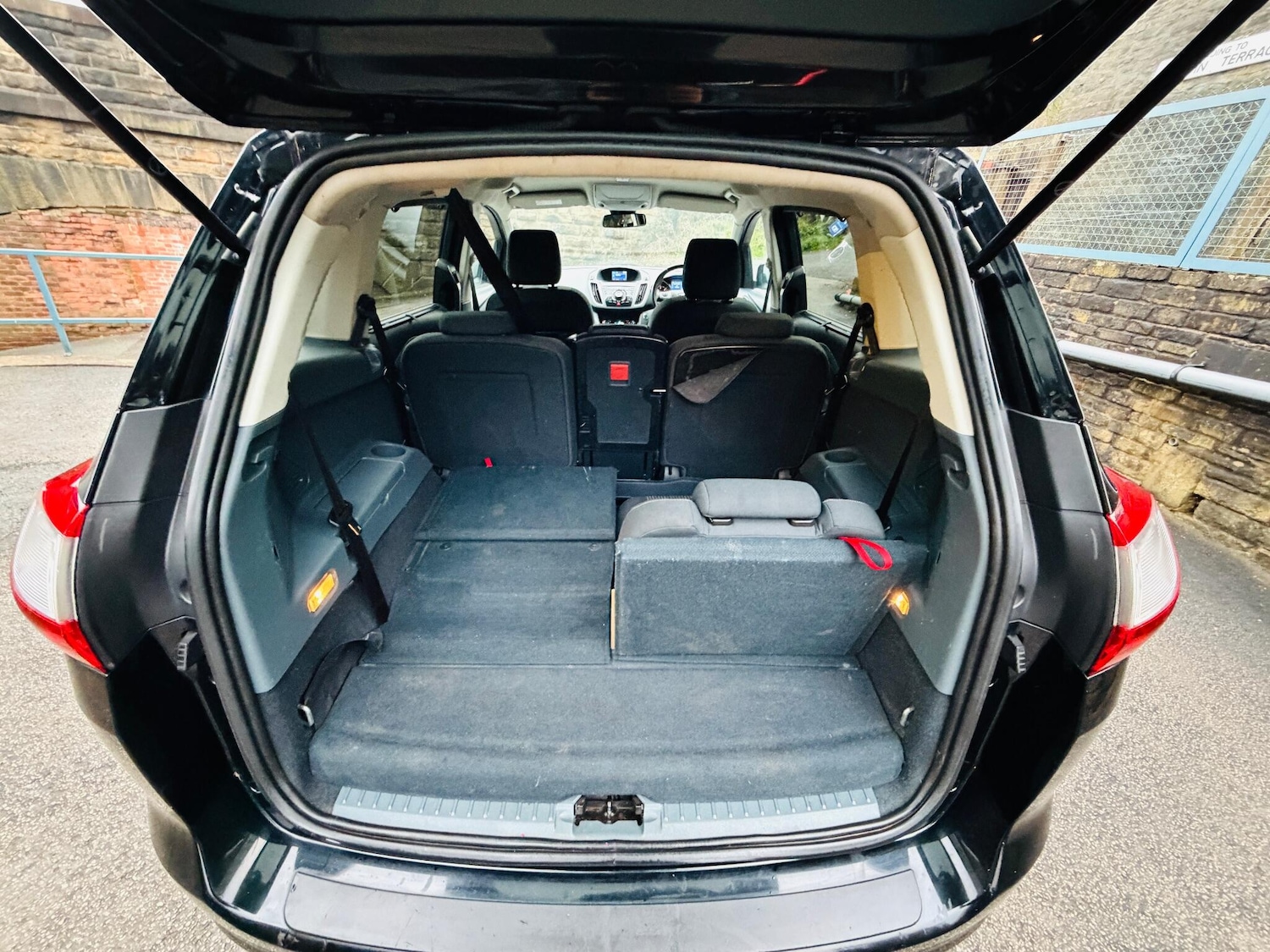 Used Ford Grand C-Max 2014 for sale - 77020950: Photo 65