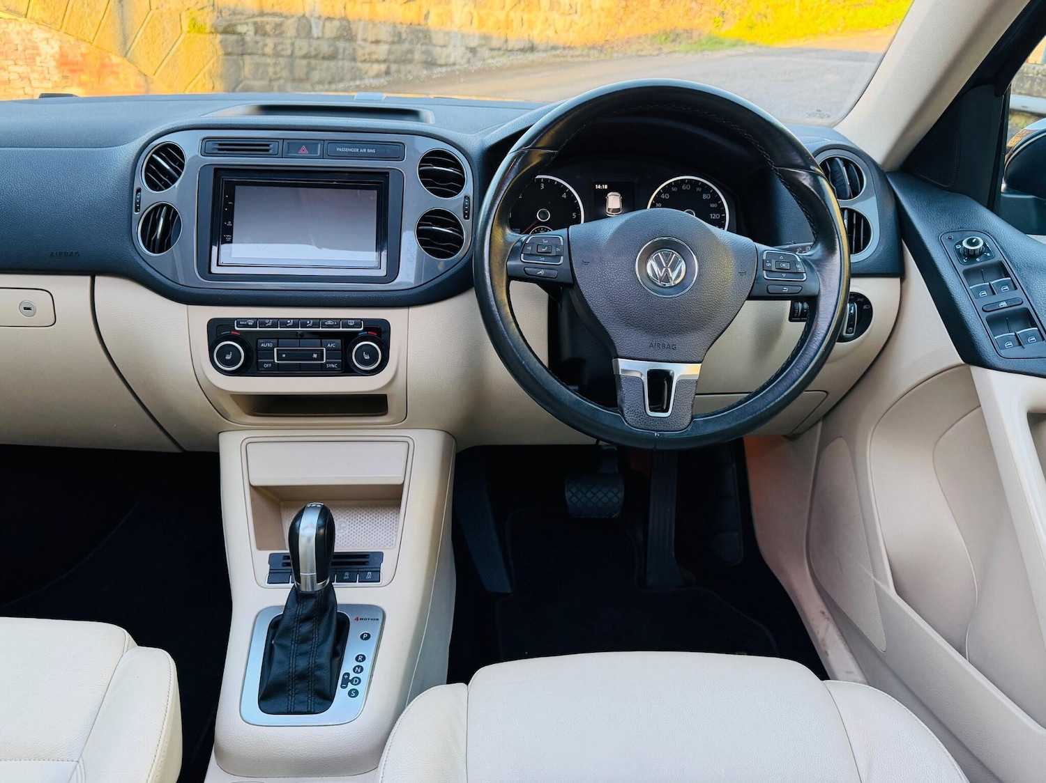 Used Volkswagen Tiguan 2014 for sale - 77229349: Photo 35