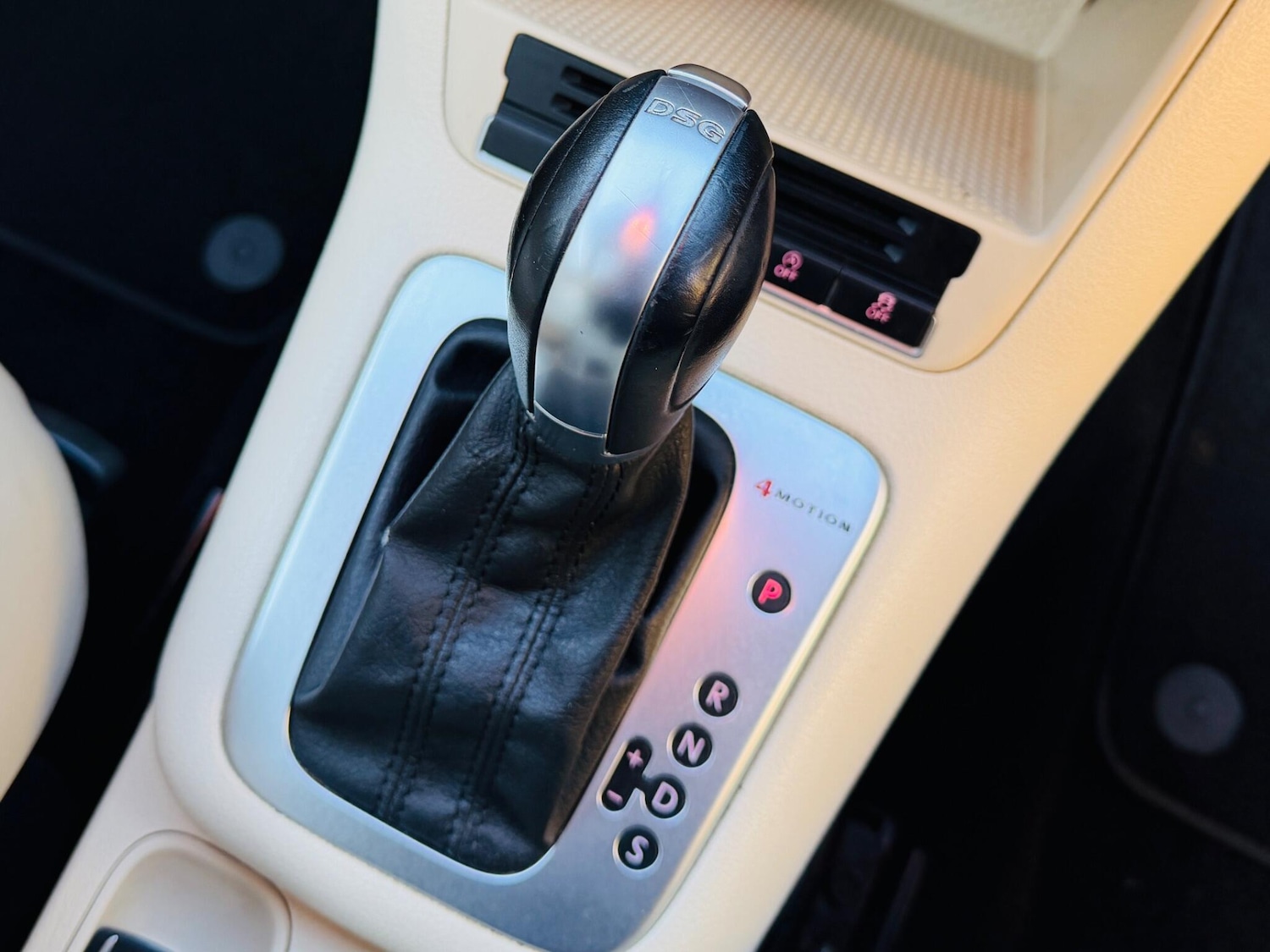 Used Volkswagen Tiguan 2014 for sale - 77229349: Photo 37