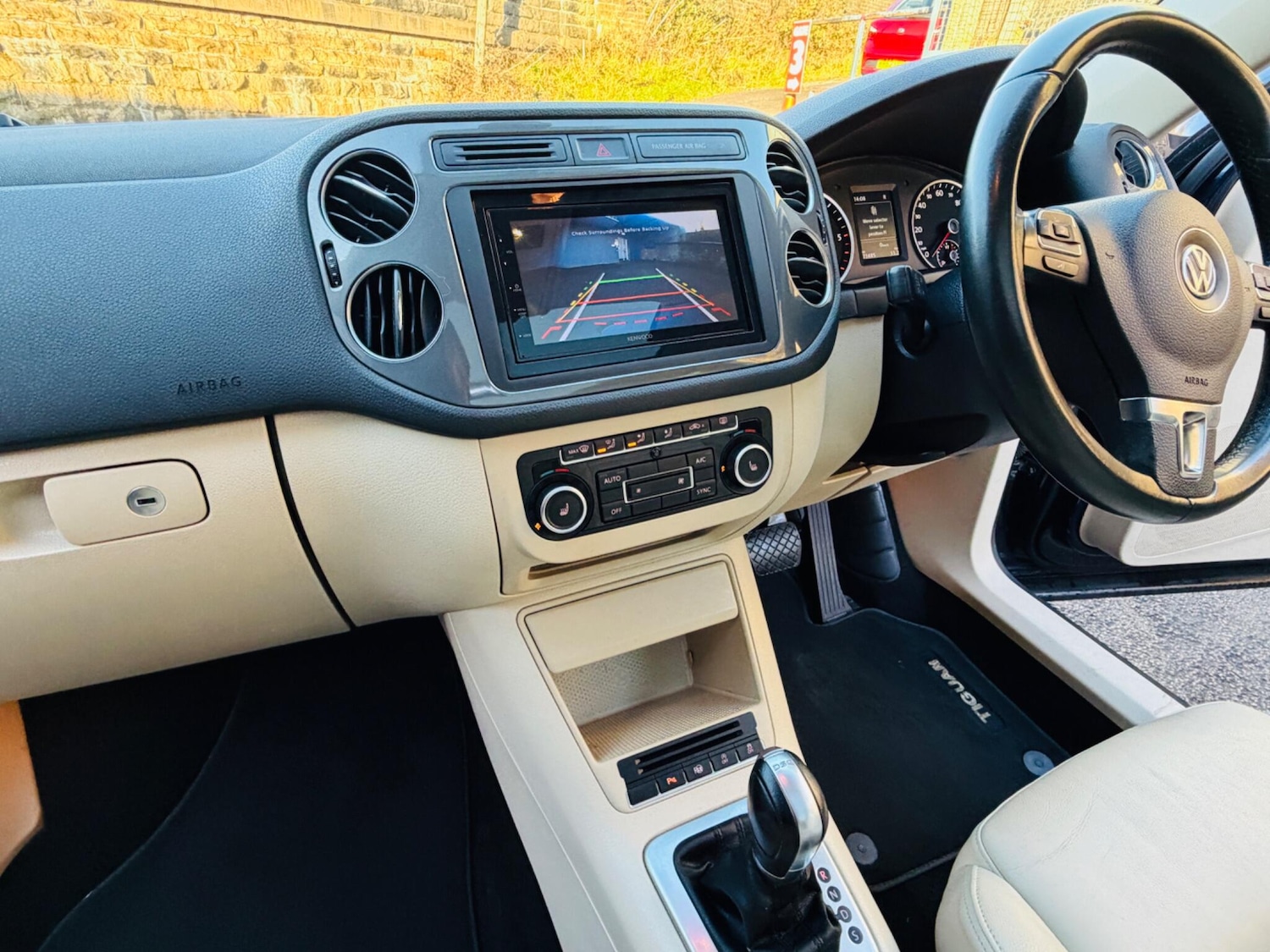 Used Volkswagen Tiguan 2014 for sale - 77229349: Photo 40