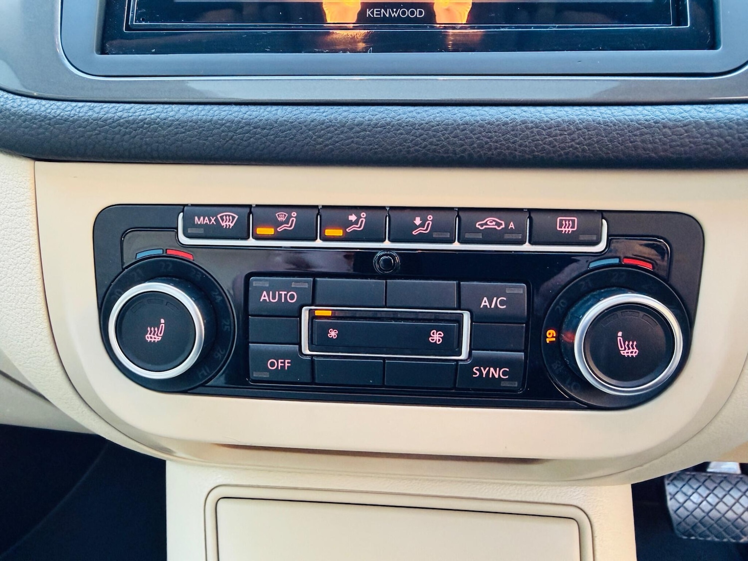 Used Volkswagen Tiguan 2014 for sale - 77229349: Photo 53