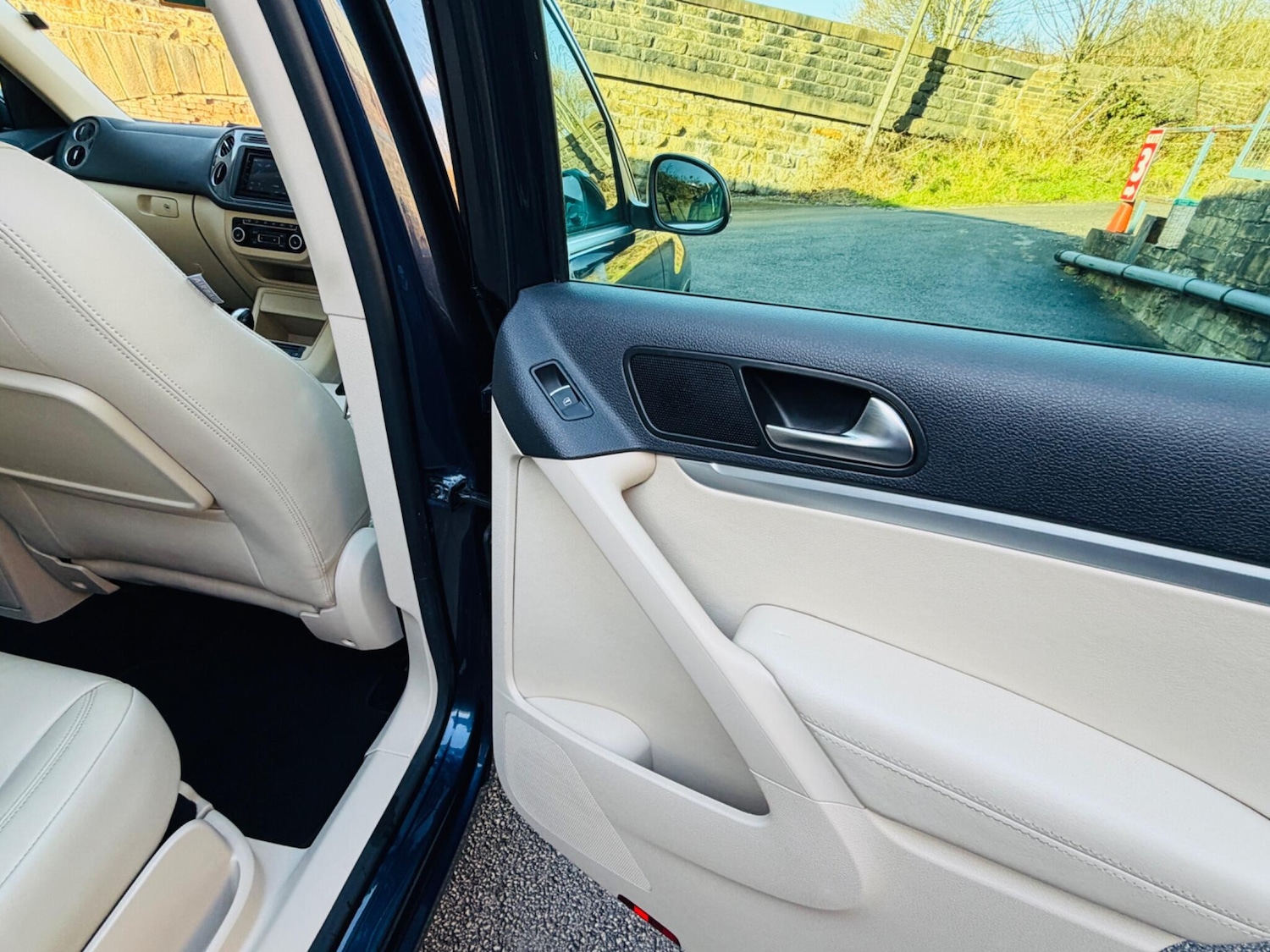 Used Volkswagen Tiguan 2014 for sale - 77229349: Photo 56