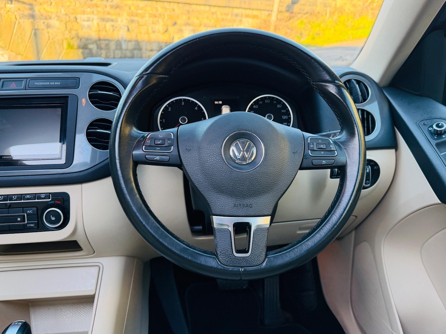 Used Volkswagen Tiguan 2014 for sale - 77229349: Photo 69